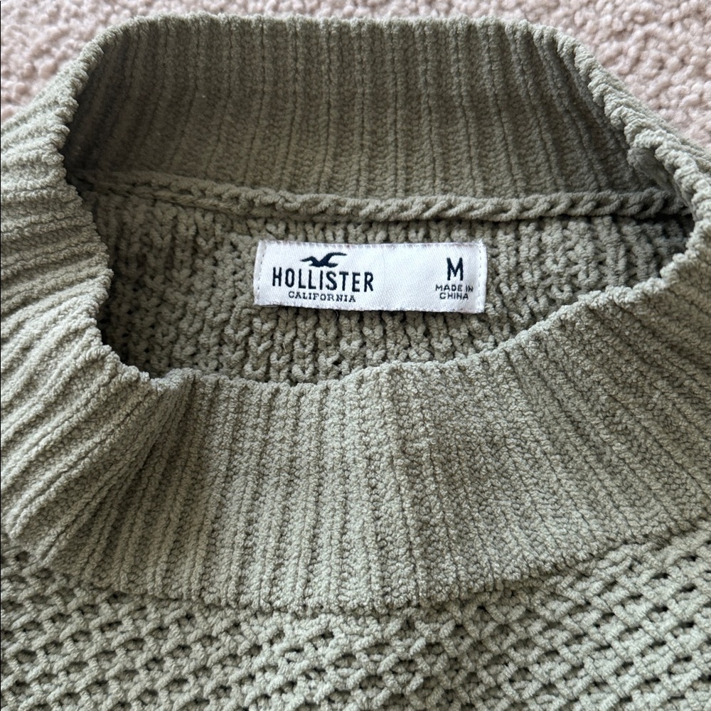 Hollister Olive Green Textured Knit Turtleneck Sweater - Picture 2 of 3